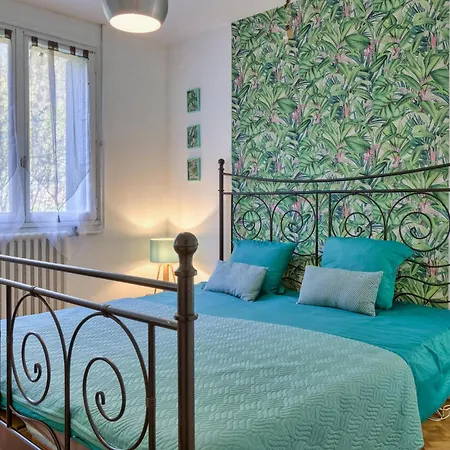 5 Bedroom Awesome In Villedieu-les-poeles Holiday home Villedieu-les-Poeles-Rouffigny