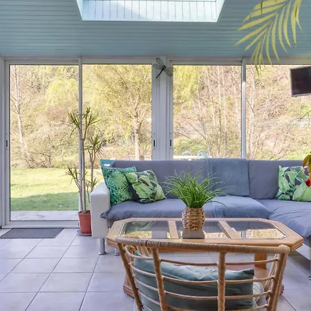 5 Bedroom Awesome In Villedieu-les-poeles Holiday home Villedieu-les-Poeles-Rouffigny