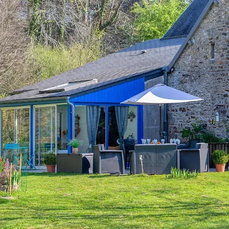 5 Bedroom Awesome In Villedieu-les-poeles Villedieu-les-Poeles-Rouffigny
