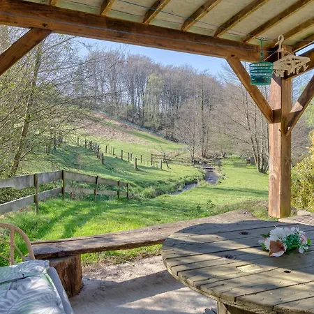 Holiday home 5 Bedroom Awesome In Villedieu-les-poeles