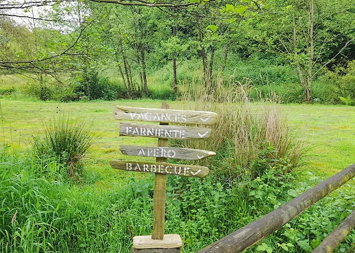 5 Bedroom Awesome In Villedieu-les-poeles *