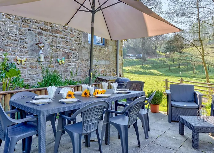 5 Bedroom Awesome In Villedieu-les-poeles Ferienhaus *