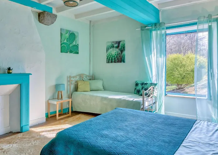 5 Bedroom Awesome In Villedieu-les-poeles Ferienhaus *