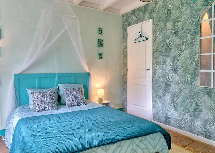 Ferienhaus 5 Bedroom Awesome In Villedieu-les-poeles