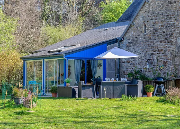 5 Bedroom Awesome In Villedieu-les-poeles Villedieu-les-Poëles